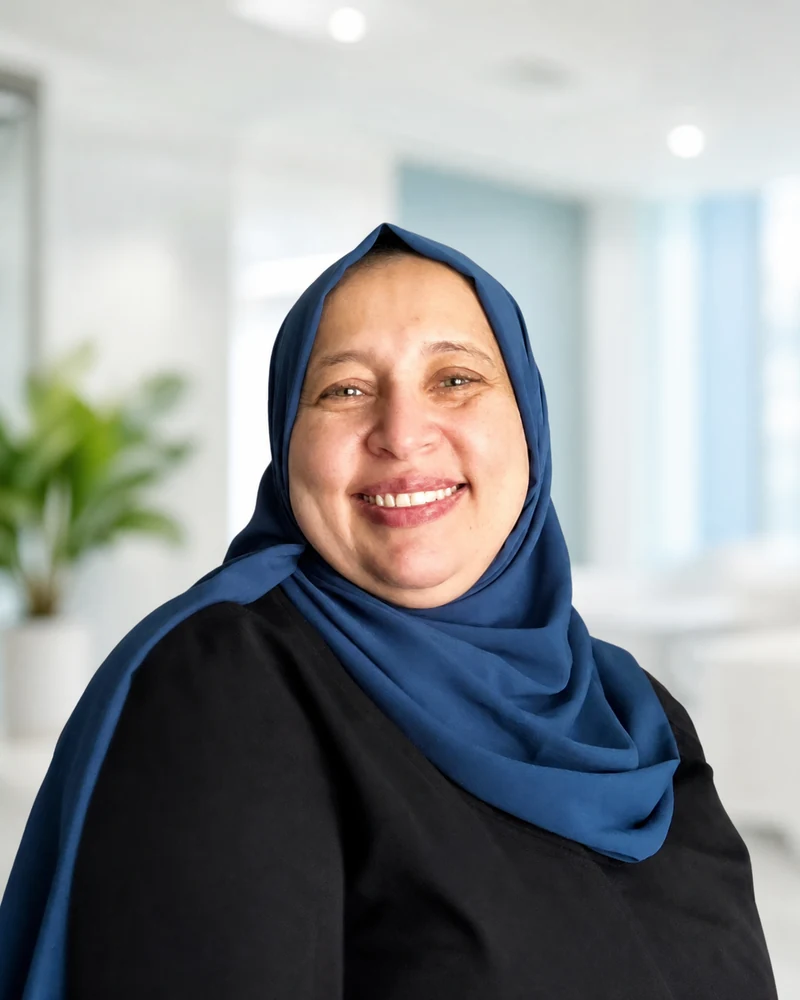 peoples-medical-clinic-marwa-pharmacist-portrait-v1